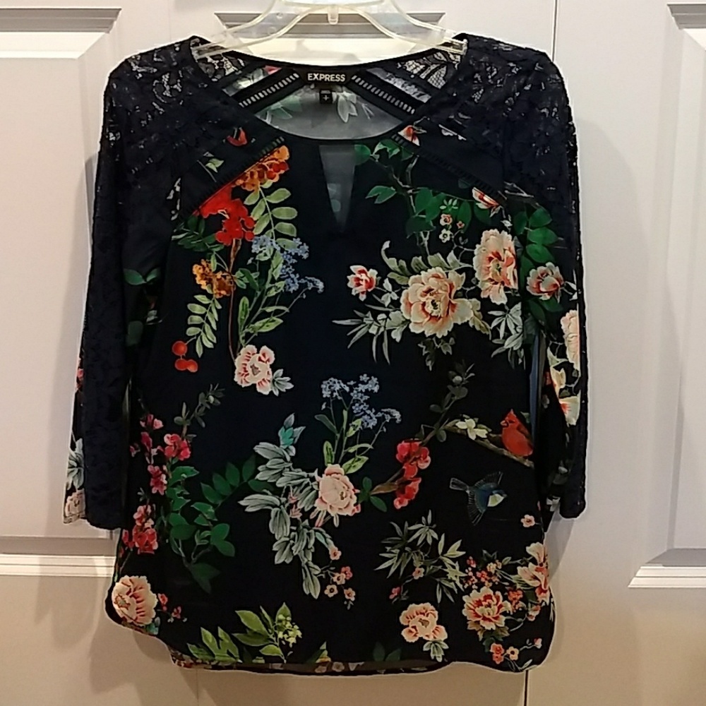 Express blouse. Navy with flowers